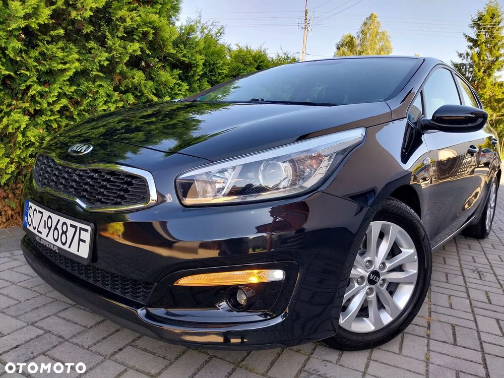 Kia Ceed 1.4 CVVT Dream Team Edition - 31
