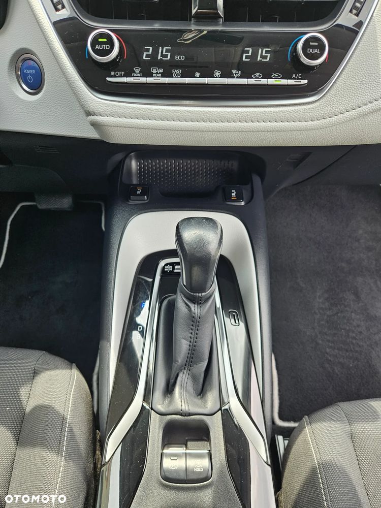 Toyota Corolla 1.8 Hybrid Comfort - 25