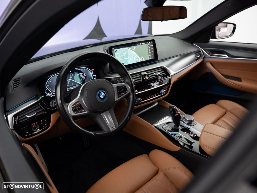 BMW 520 e Pack M - 17