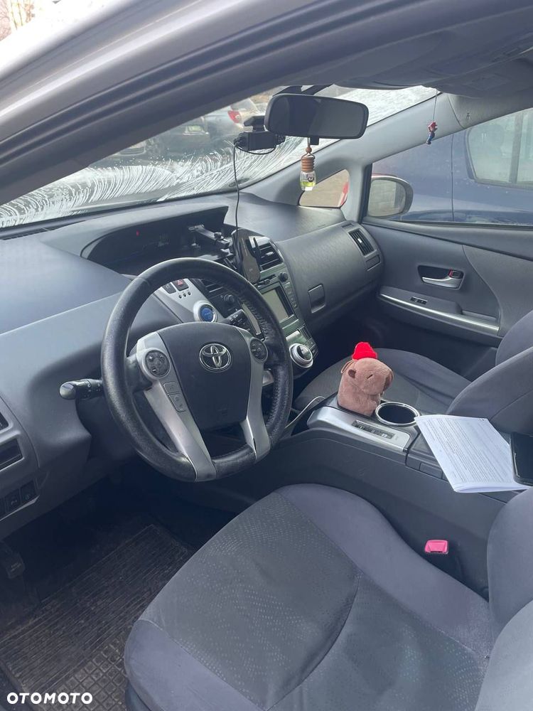 Toyota Prius (Hybrid) - 15