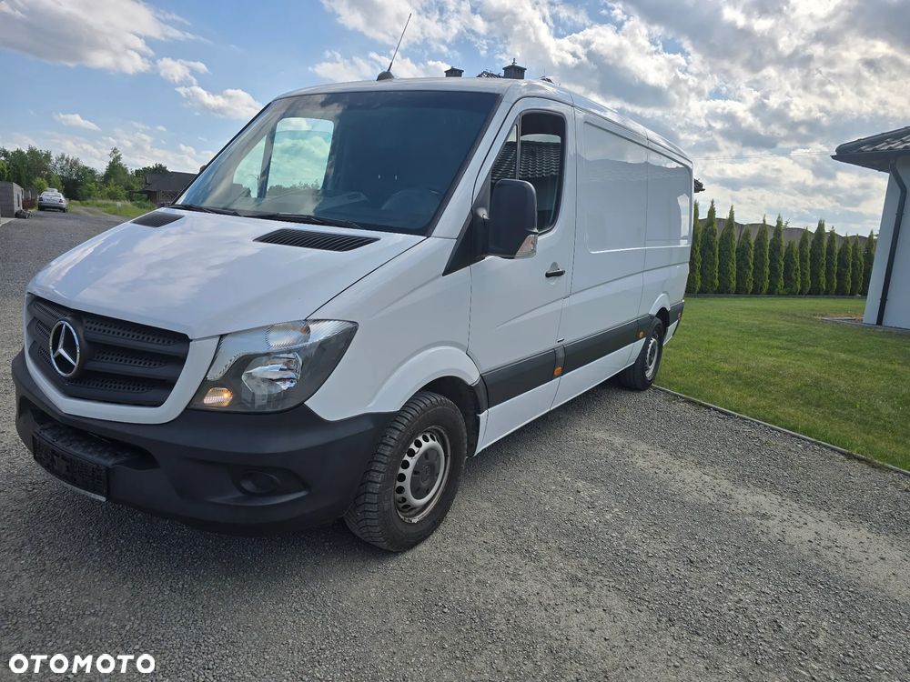 Mercedes-Benz Sprinter - 1