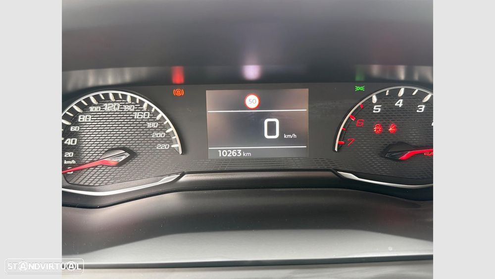 Peugeot 2008 1.2 PureTech Style - 13