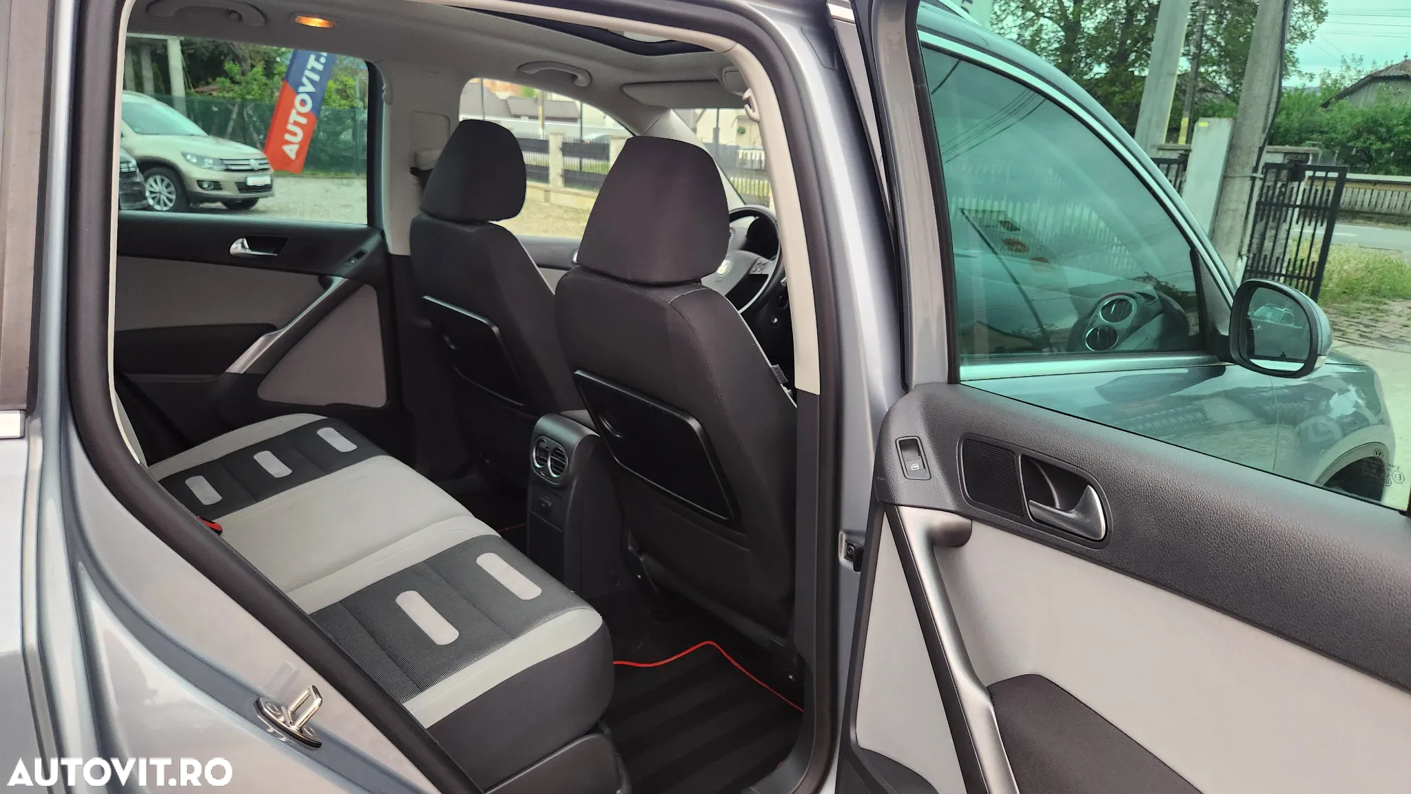 Volkswagen Tiguan 2.0 TDI DPF 4Motion Sport & Style - 24