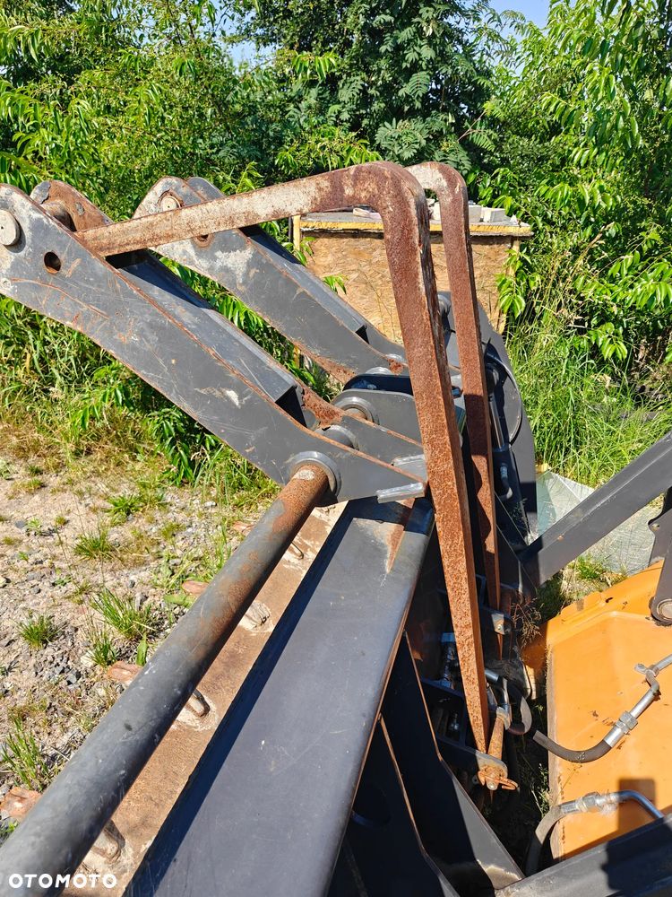 Case 695SV - 8