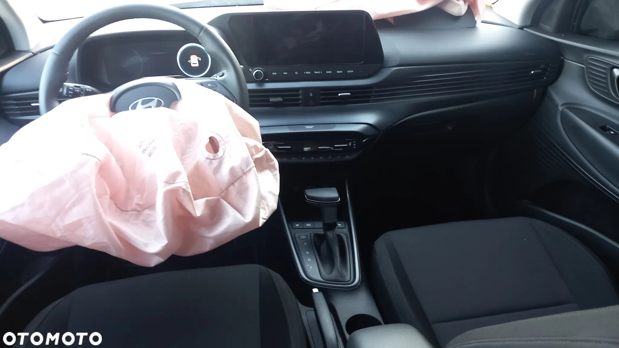 Hyundai i20 - 20