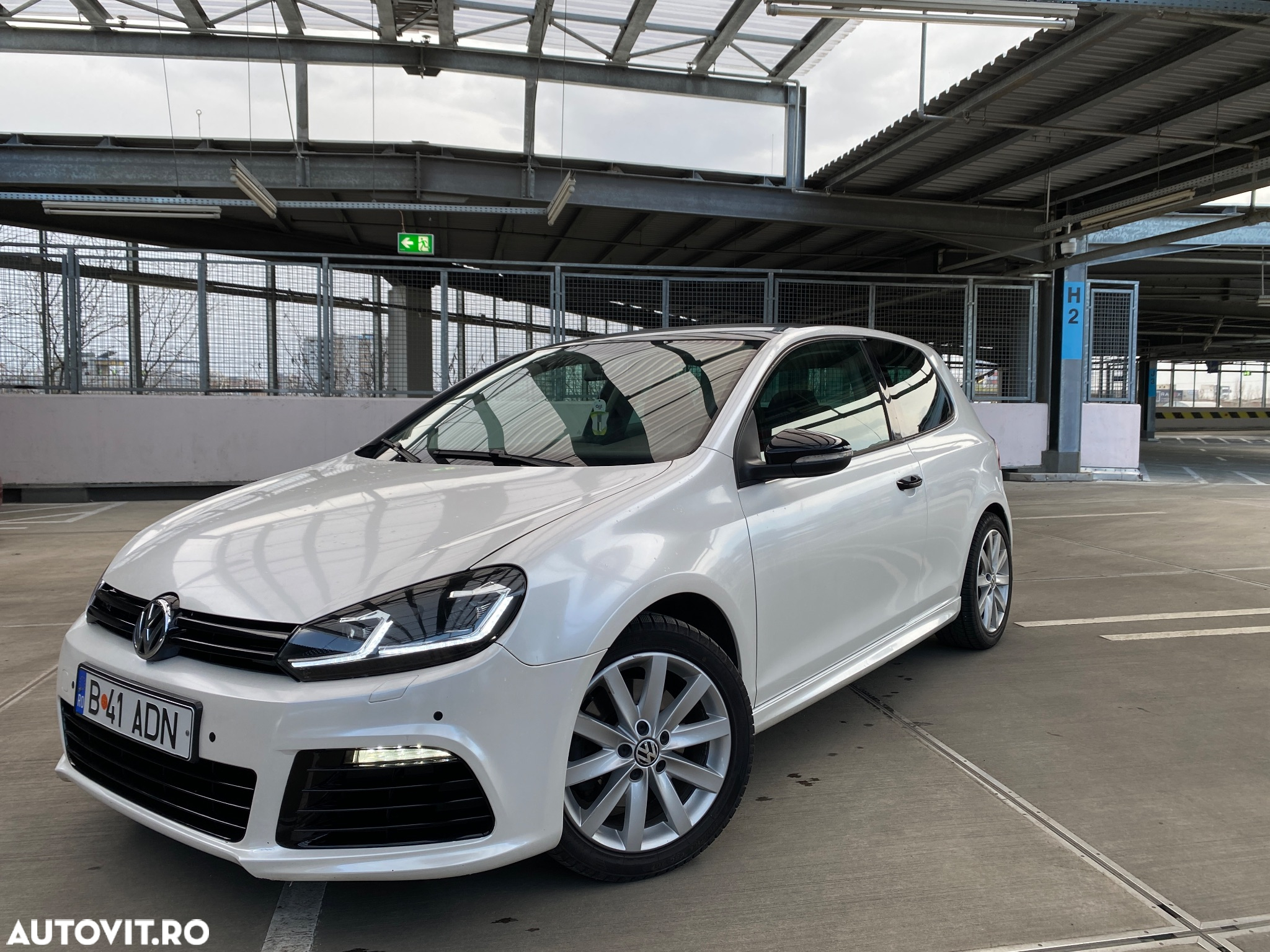 Volkswagen Golf 2.0 TDI Sportline DSG - 4
