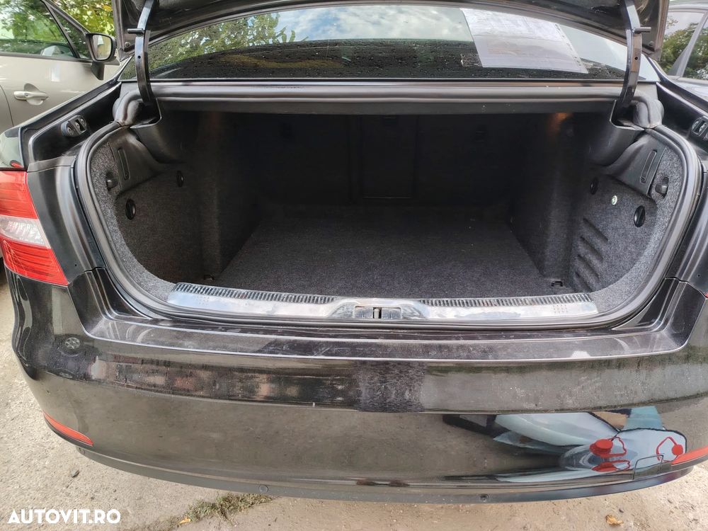Skoda Superb 2.0 TDI Elegance - 28