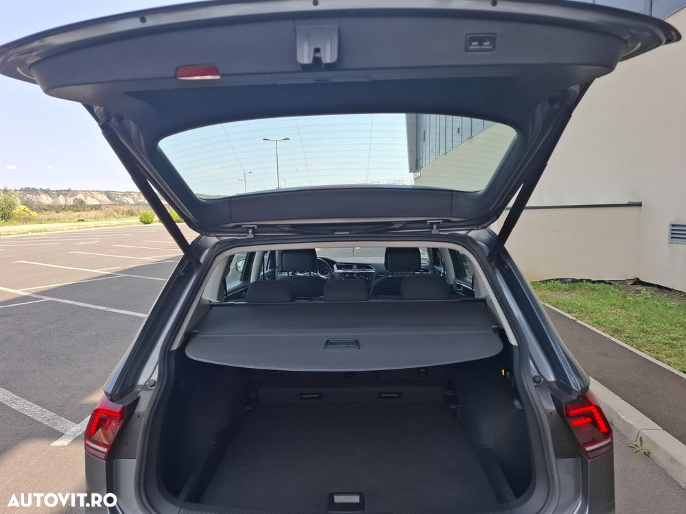 Volkswagen Tiguan 2.0 TDI SCR 4MOTION (BlueMotion Techn.) DSG Highline - 9