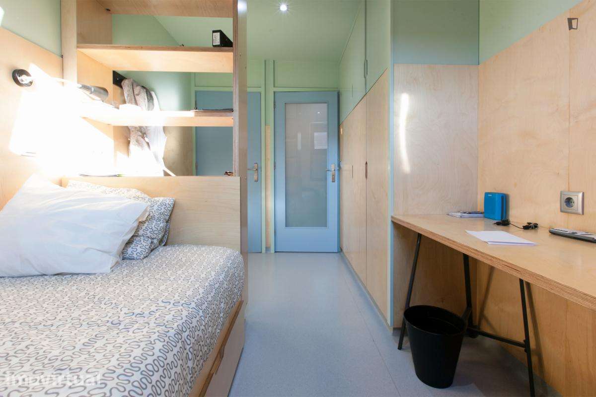 Quarto - localizado em Paranhos Porto - Grande imagem: 3/41