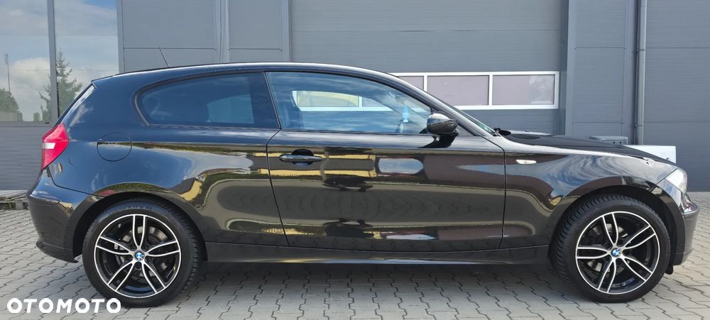 BMW Seria 1 2009 photo 4