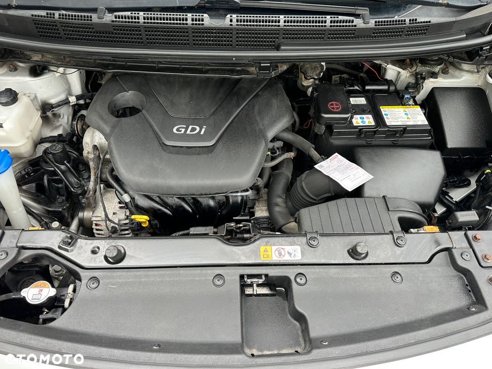 Kia Carens 1.6 GDI ISG Vision - 9