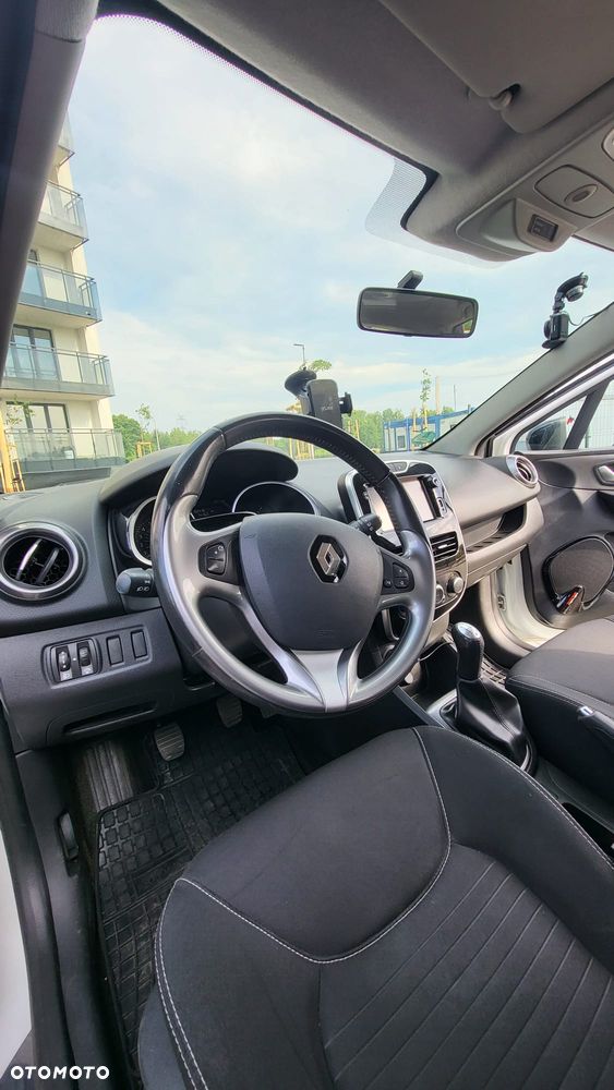 Renault Clio - 17