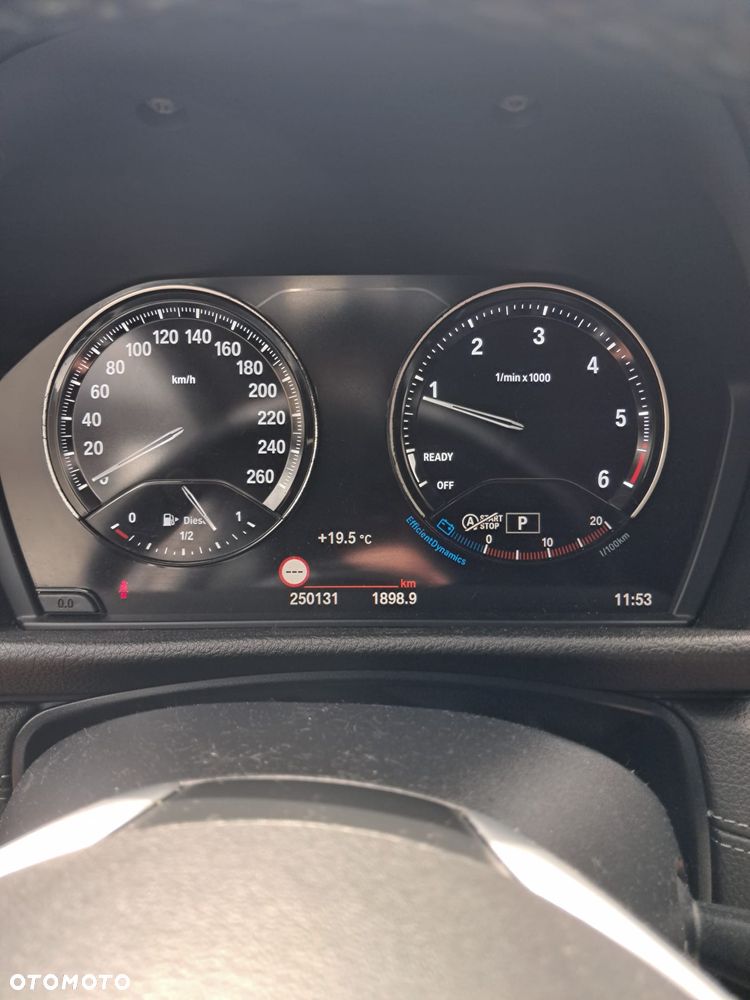 BMW Seria 2 218d xDrive - 12