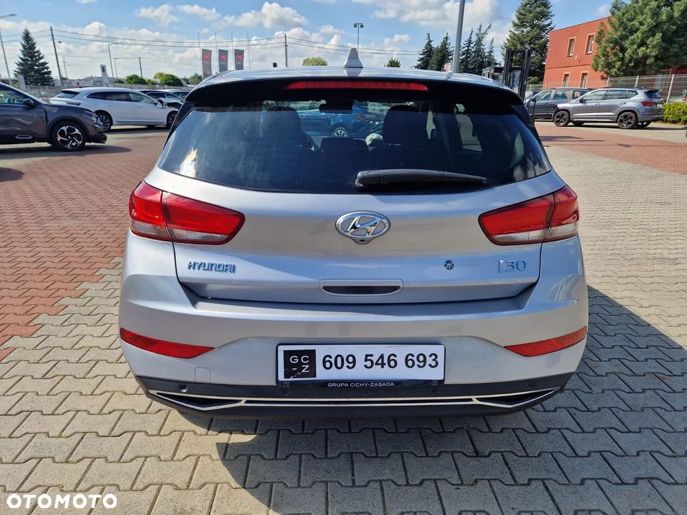 Hyundai i30 1.5 T-GDI 48V Smart DCT