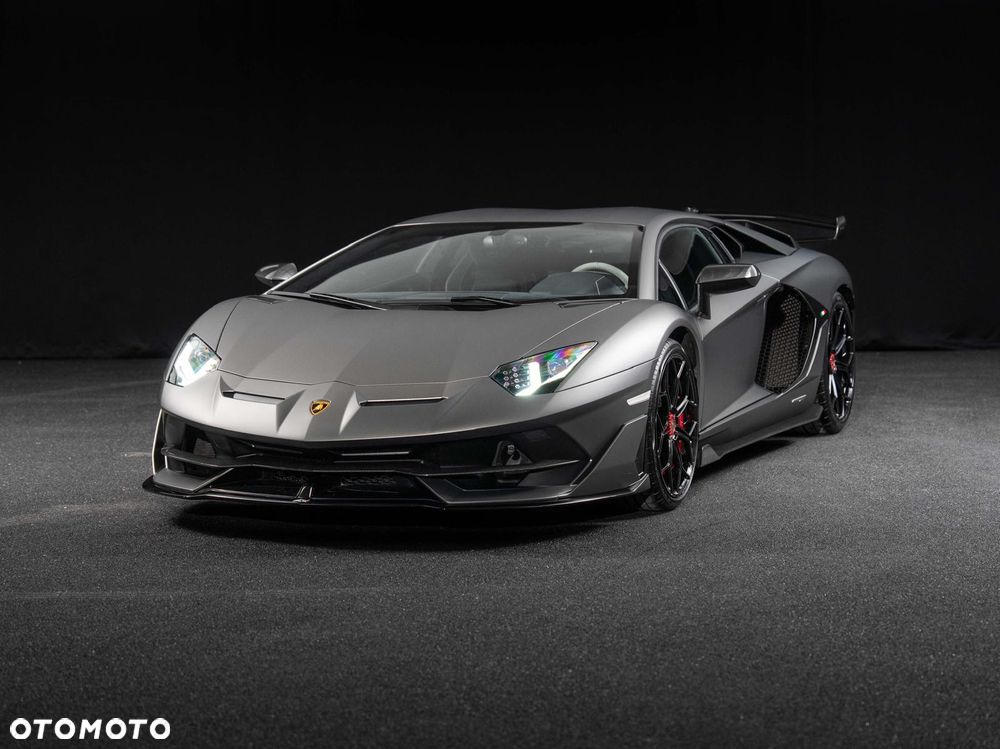 Lamborghini Aventador - 7
