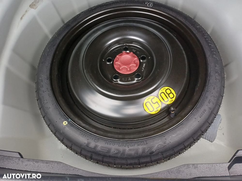 Toyota Corolla 1.8 HSD Dynamic - 8