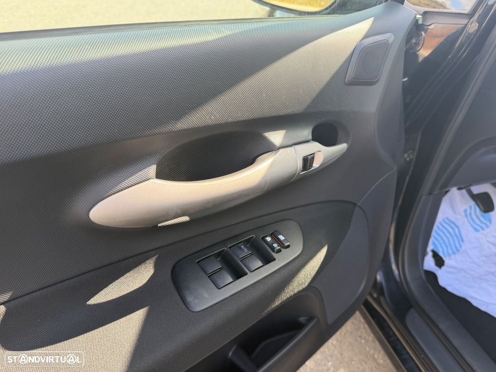 Toyota Auris 1.4 D-4D Luna - 25