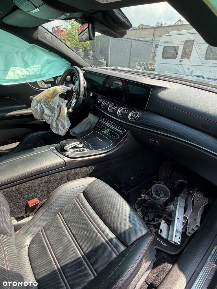 Mercedes-Benz Klasa E AMG 53 4-Matic+ 9G-TRONIC - 14