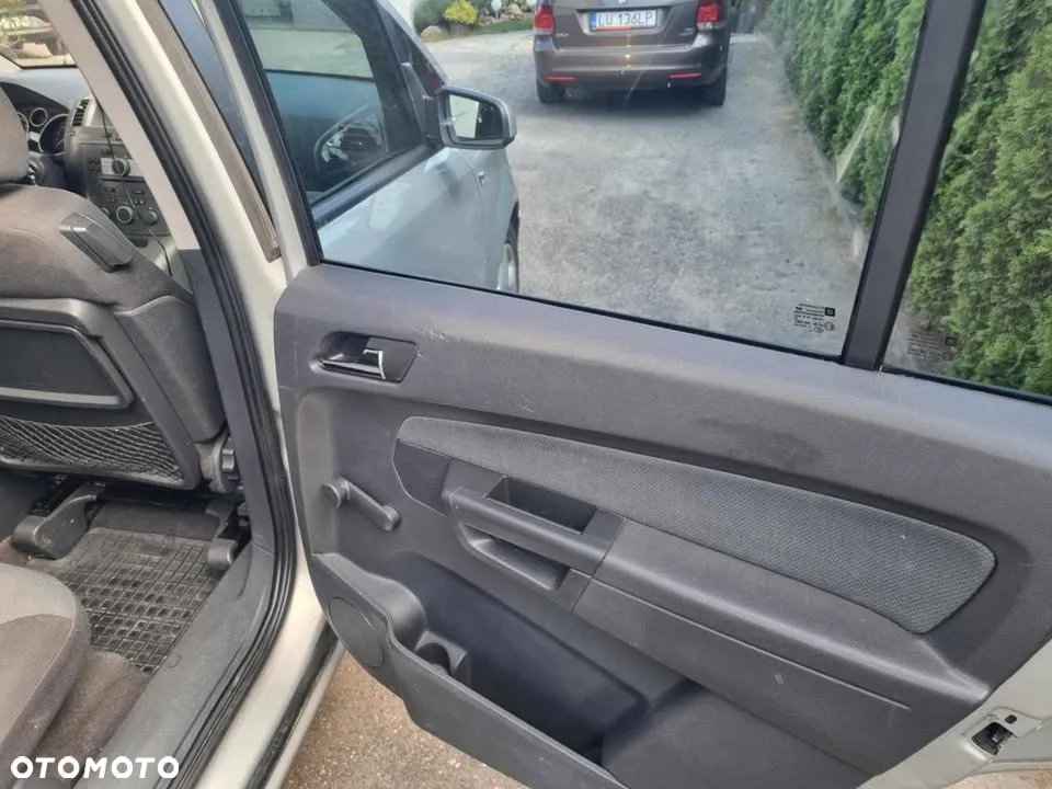 Opel Zafira - 19
