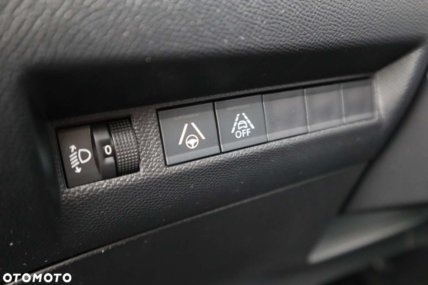 Peugeot 2008 Elektro Allure - 20