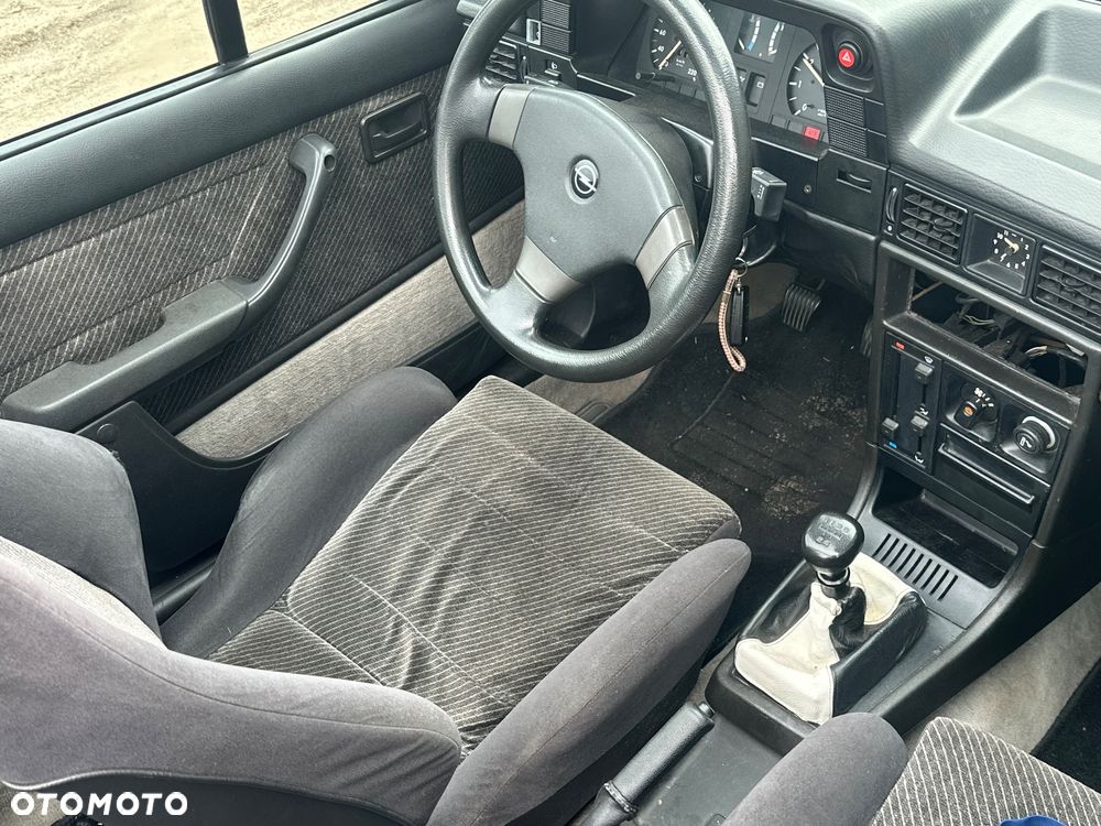 Opel Kadett - 11