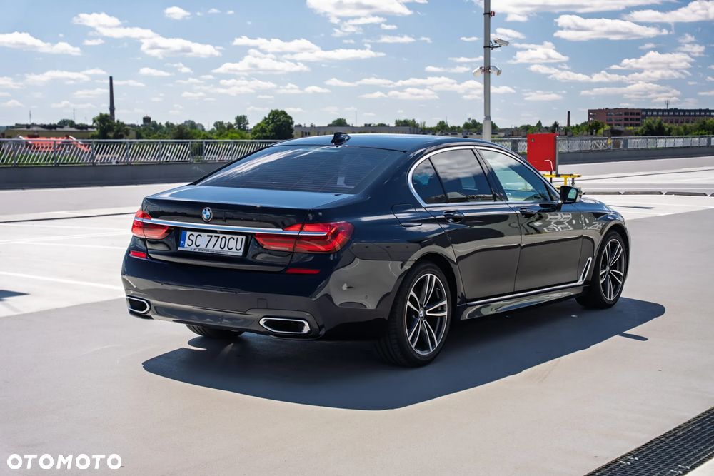 BMW Seria 7 730d sport - 9