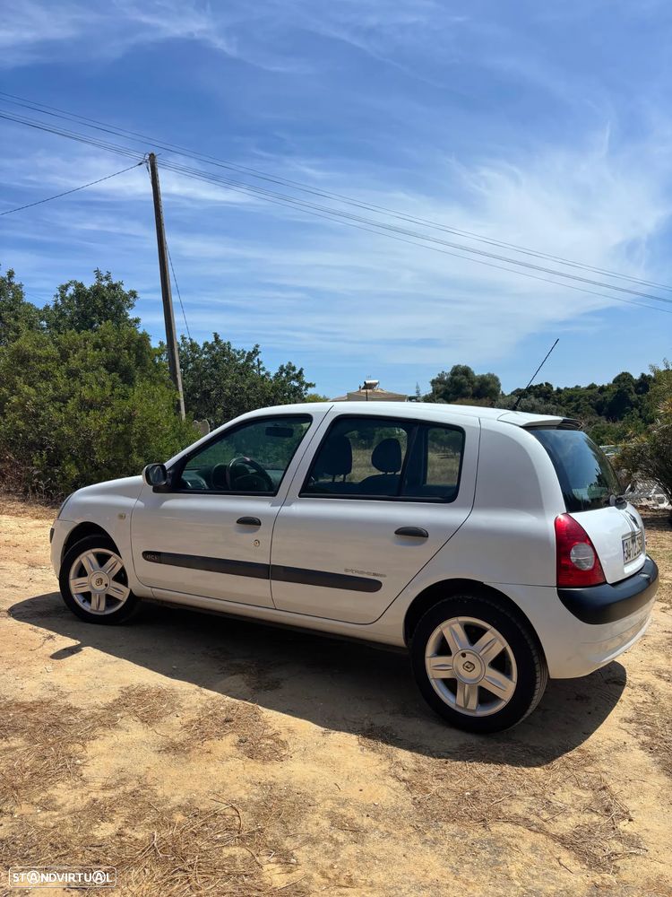 Renault Clio 1.5 dCi Confort - 3