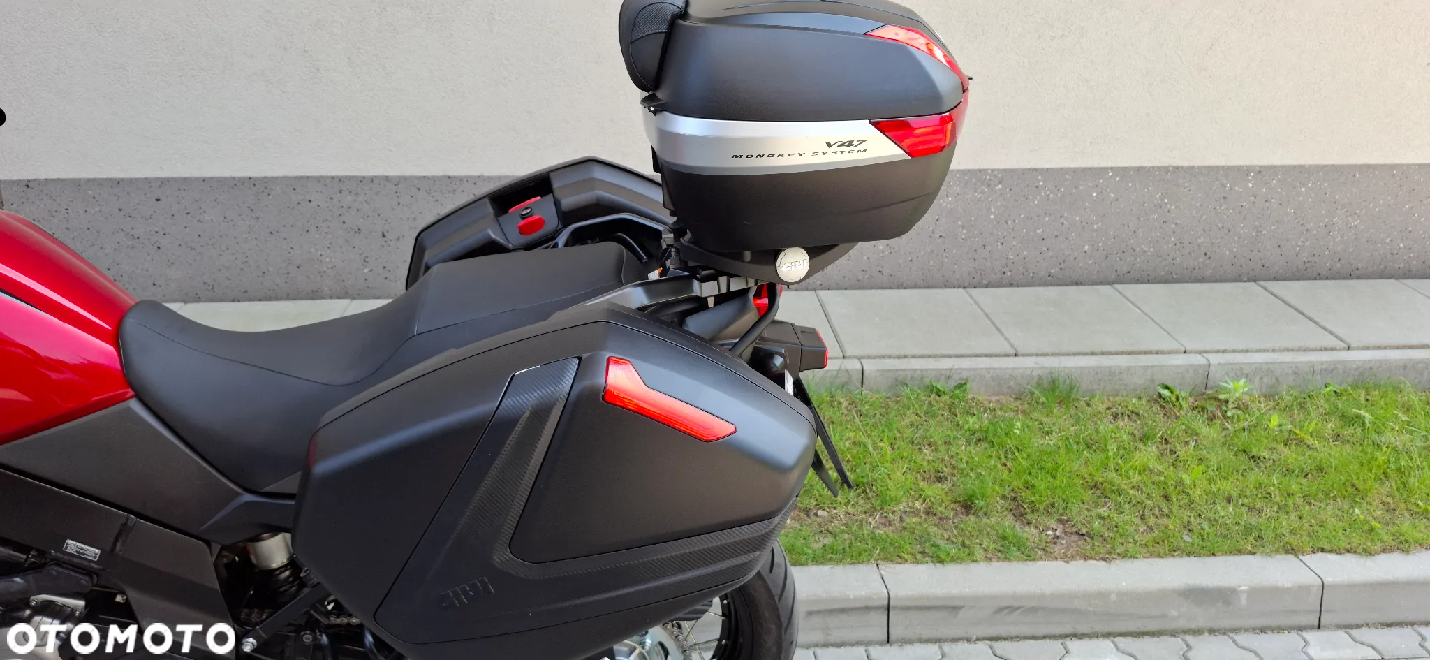Suzuki DL - 21