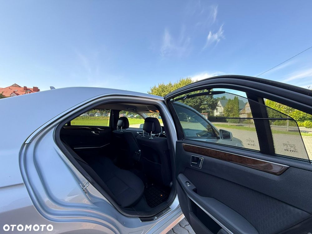 Mercedes-Benz Klasa E 220 BlueTEC 7G-TRONIC Elegance - 29