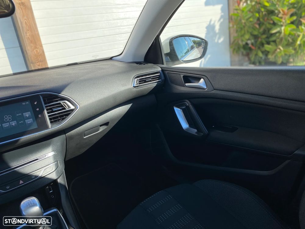 Peugeot 308 SW BlueHDi 120 Stop & Start Style - 19