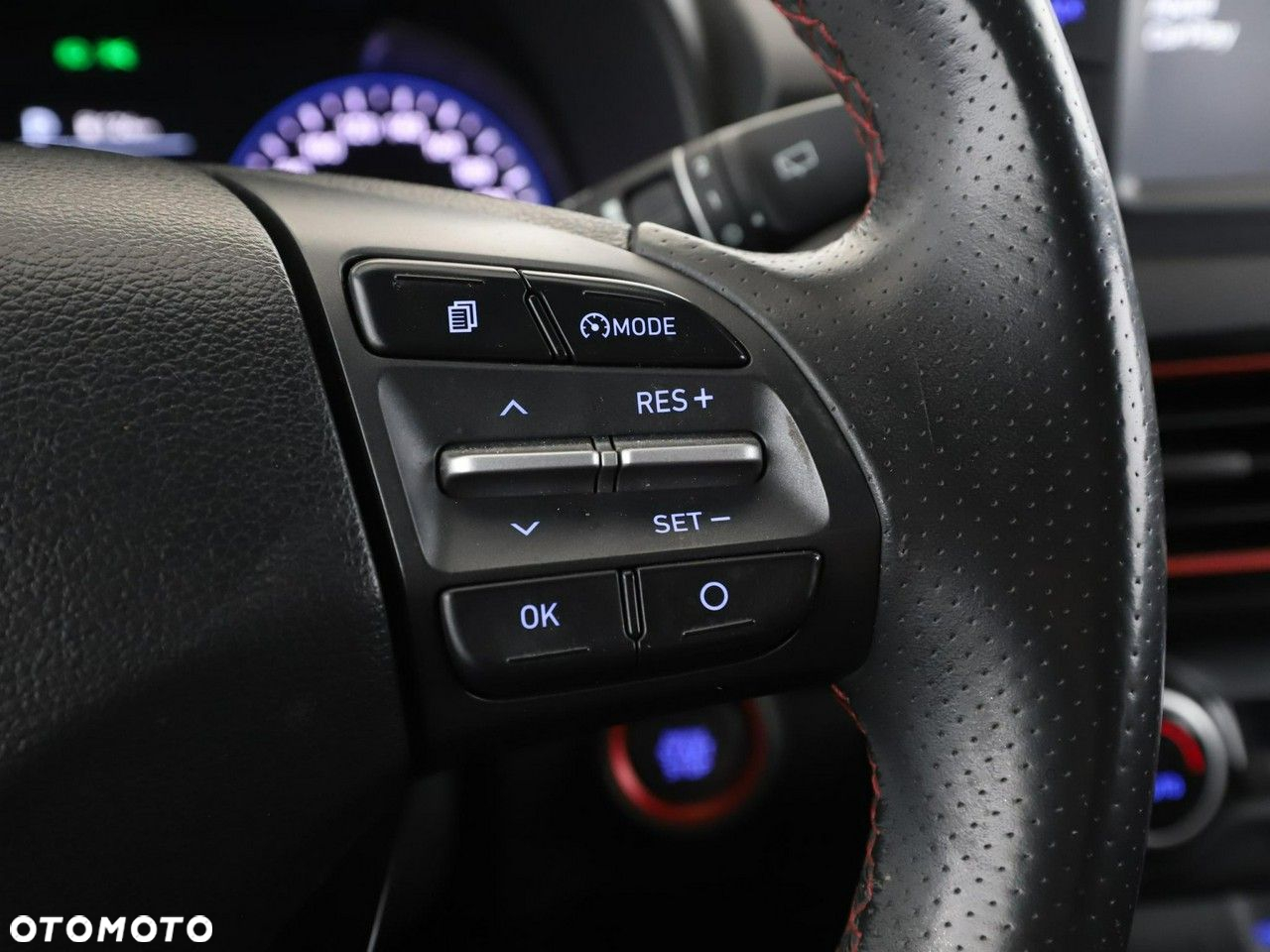Hyundai Kona 1.6 T-GDI DCT 4WD Premium - 32