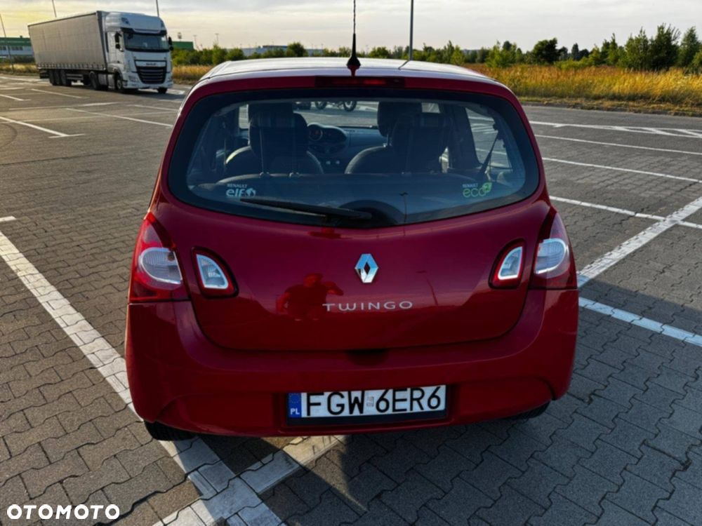 Renault Twingo 1.2 LEV 16V 75 eco2 - 6