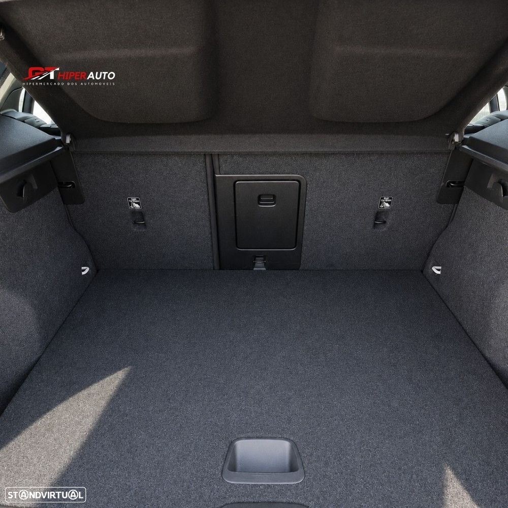 Volvo XC 40 2.0 D3 Momentum — fotografia 11