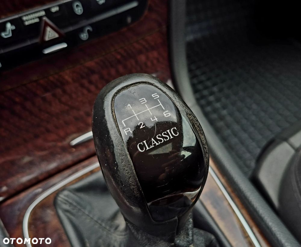 Mercedes-Benz Klasa E 200 Kompressor Classic - 20