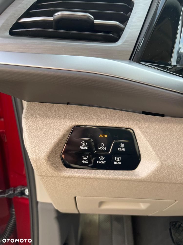 Volkswagen Multivan 2.0 TDI L2 Life DSG - 22