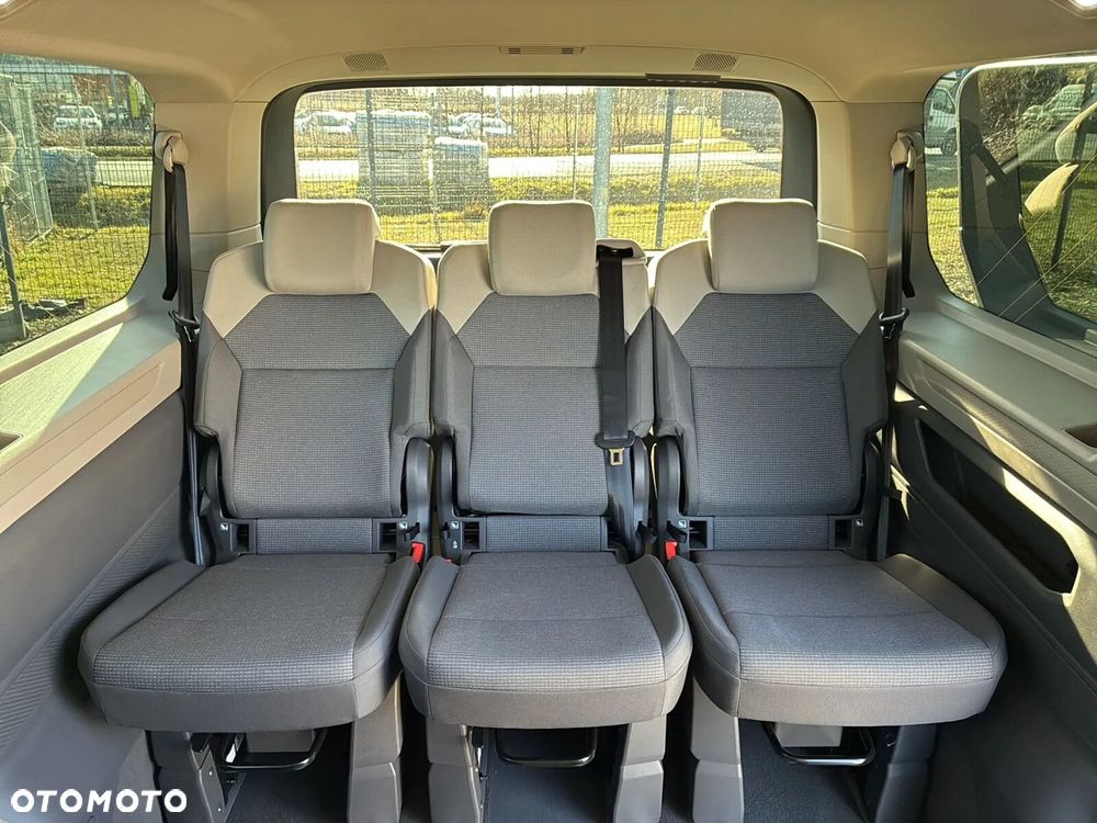 Volkswagen Multivan - 16