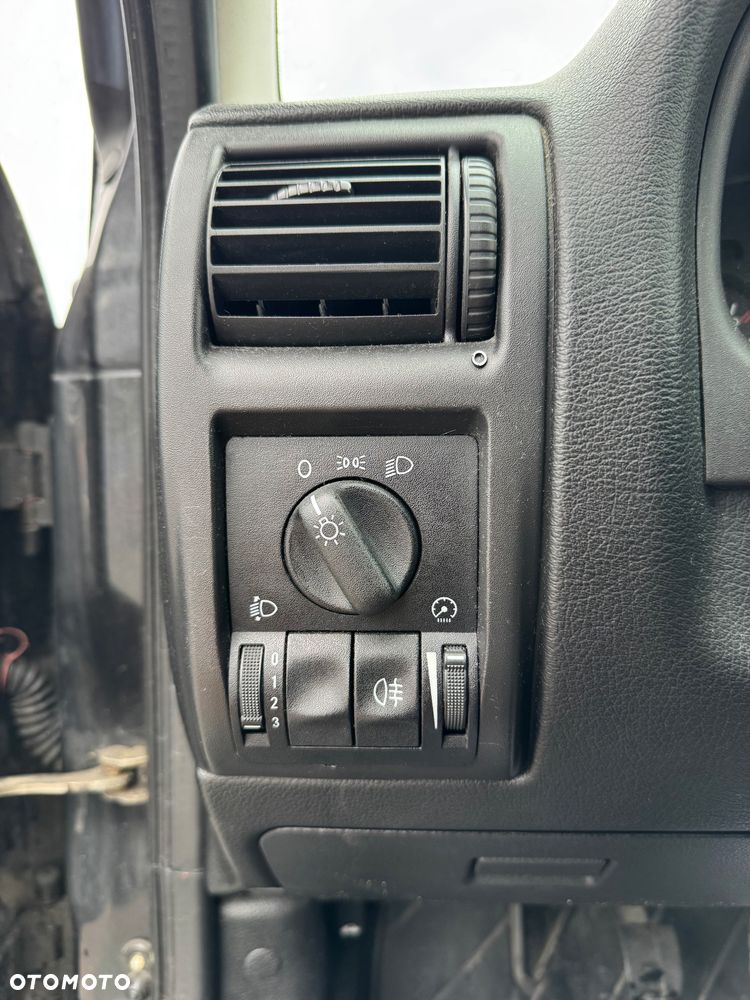 Opel Astra 1.6 - 24