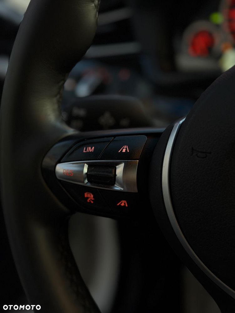 BMW Seria 5 520d xDrive M Sport sport - 15