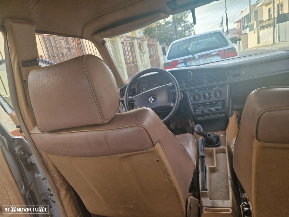 Mercedes-Benz A 190 - 13