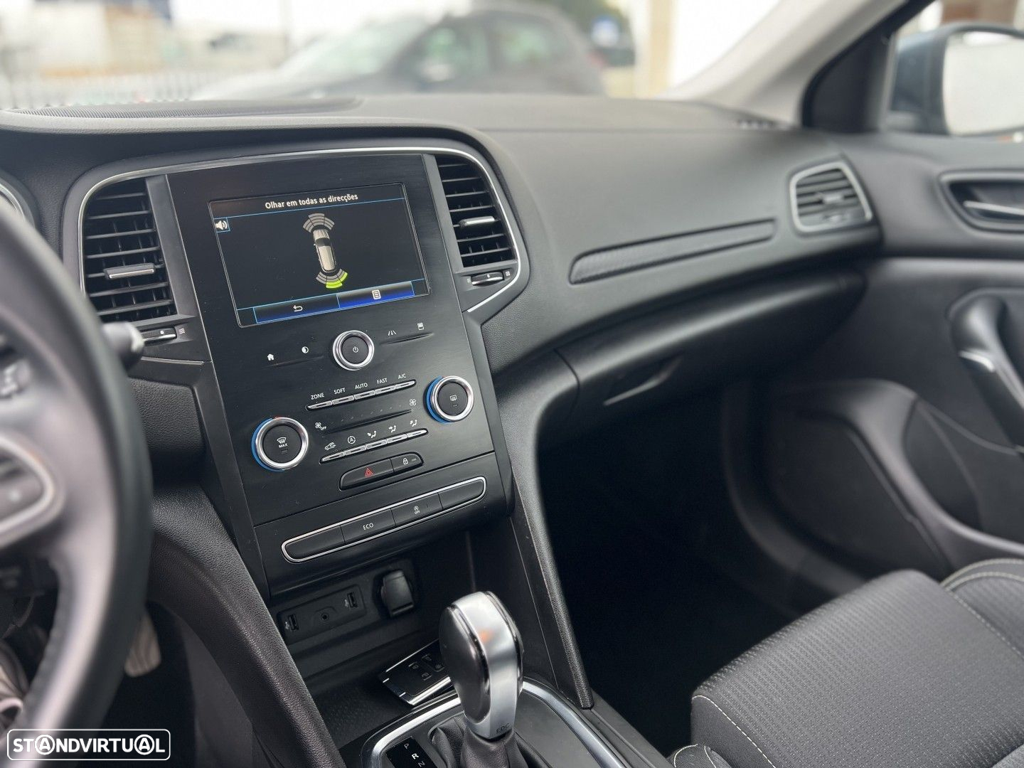 Renault Mégane 1.5 Blue dCi Intens EDC - 13