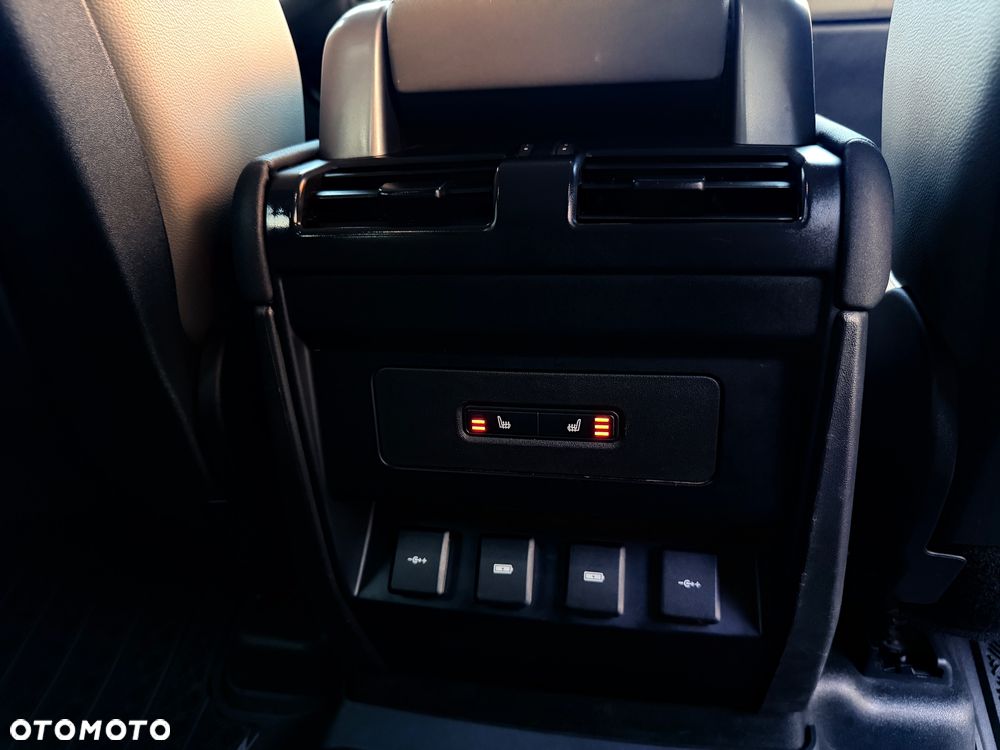 Land Rover Defender 110 D200 SE - 9