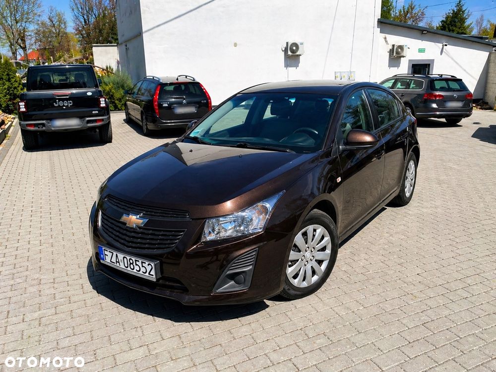 Chevrolet Cruze 1.6 LS+ - 2