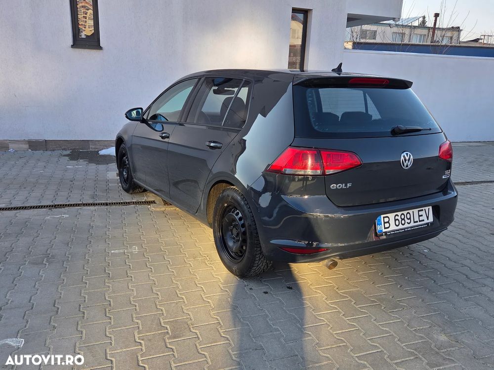 Volkswagen Golf - 5
