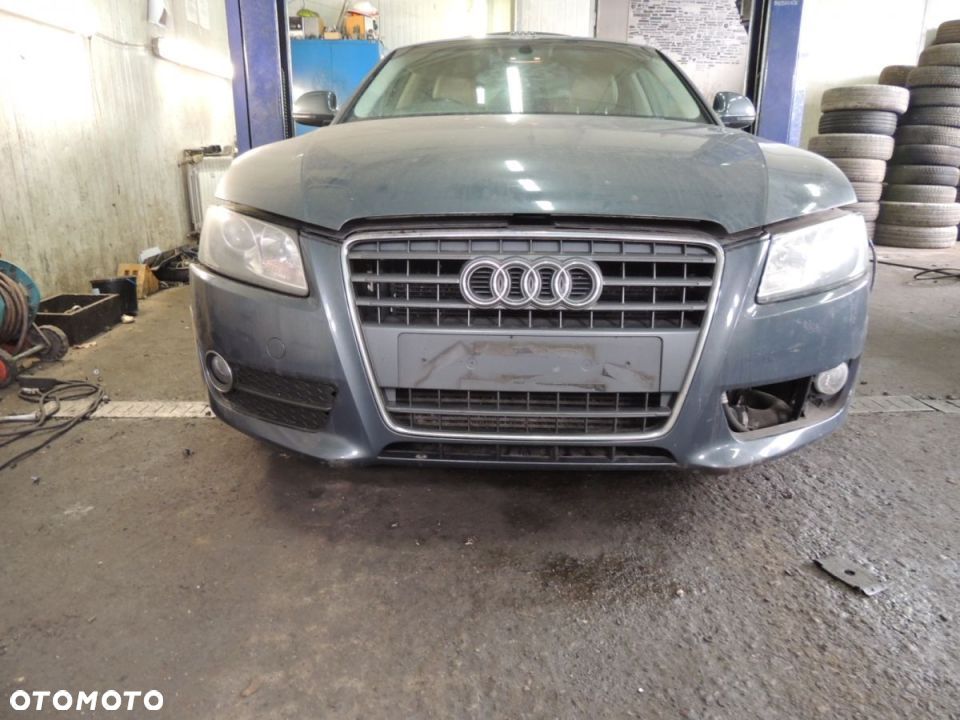 Pas przedni z chłodnicami AUDI A5 Coupe 8T 1.8 TFSI