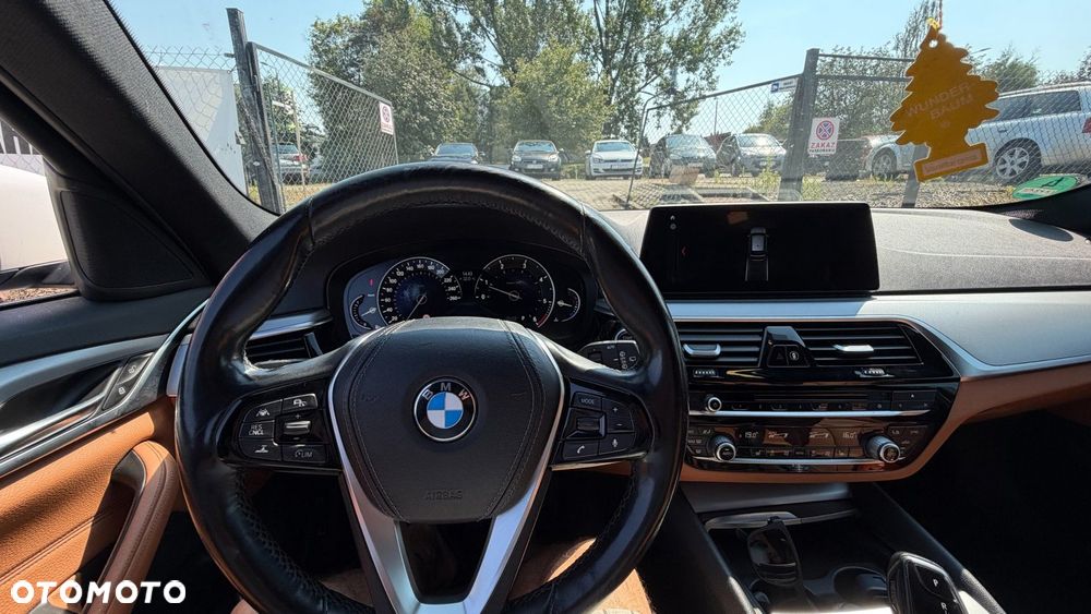 BMW Seria 5 520d Luxury Line - 26