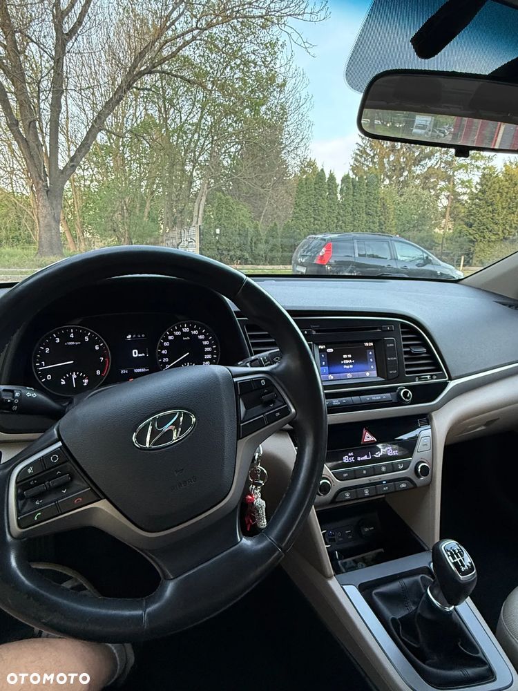 Hyundai Elantra 1.6 Classic Plus - 7