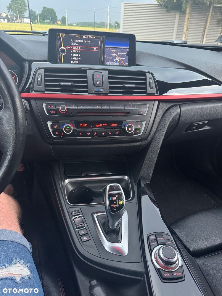 BMW Seria 3 335i Sport Line - 15
