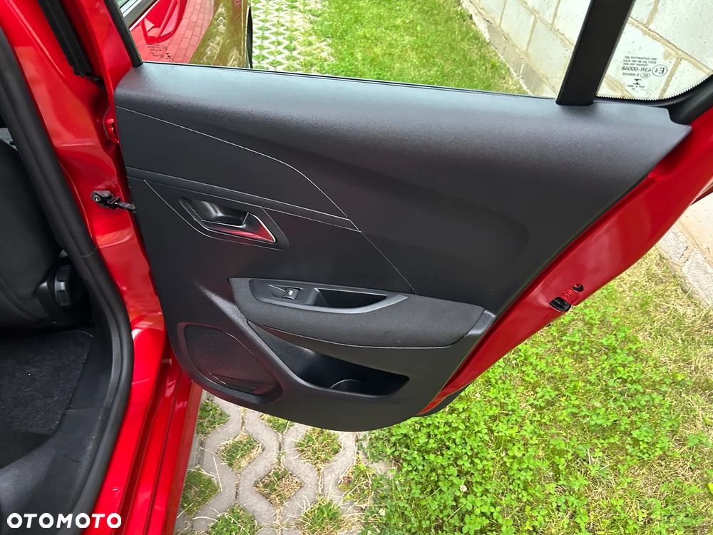 Peugeot 208 PureTech 100 EAT8 Active Pack - 21