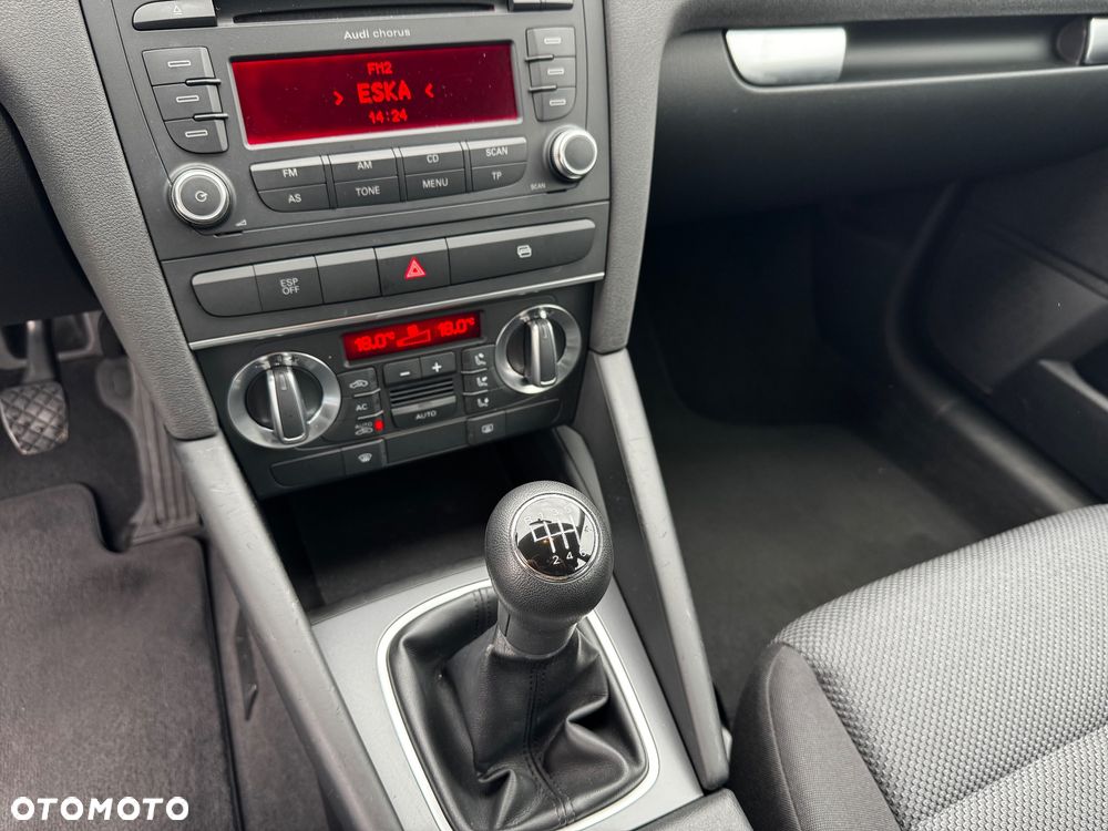 Audi A3 Sportback 1.8 TFSI Ambiente - 18