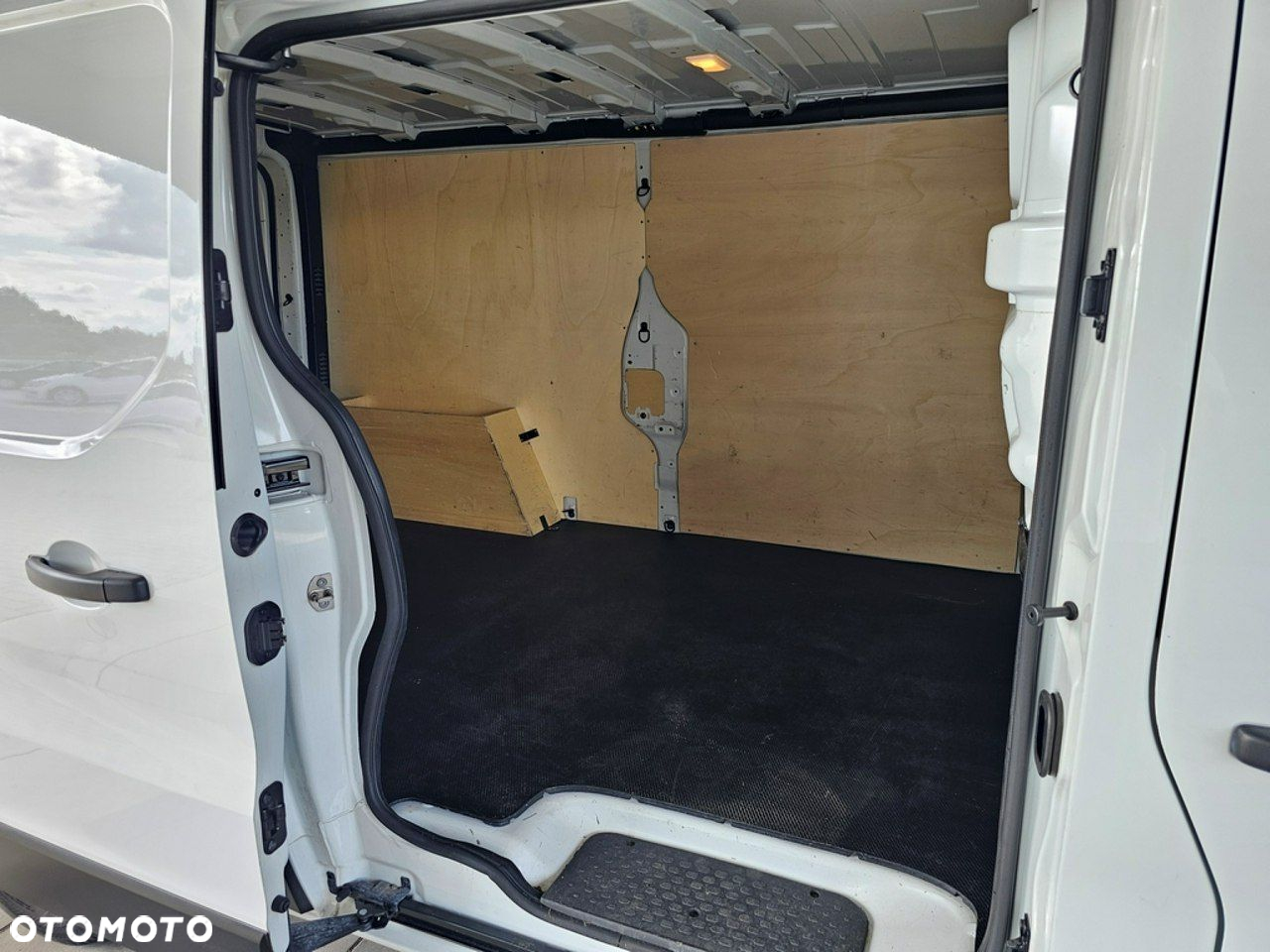 Renault Trafic - 21